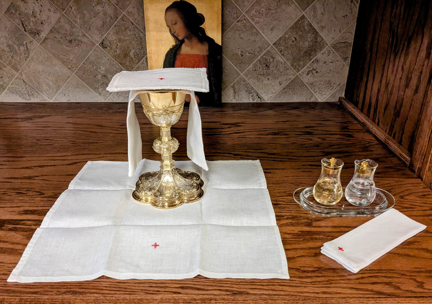 Complete Sacred Linen Set