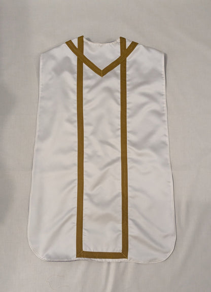 Ultra-Lightweight Travel Vestments — Reversible White & Violet Complete Set
